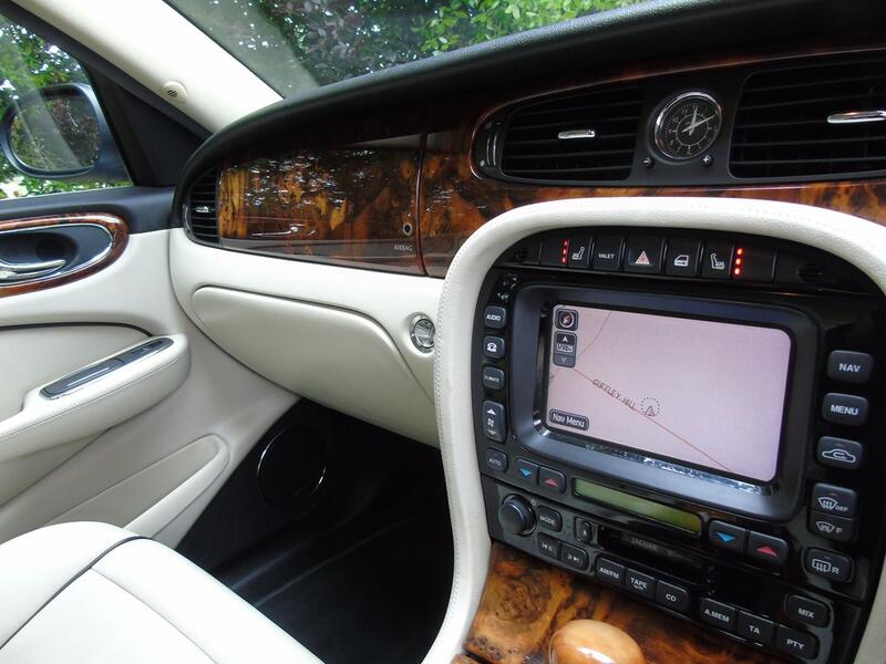 JAGUAR XJ