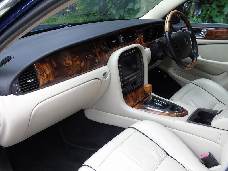 JAGUAR XJ