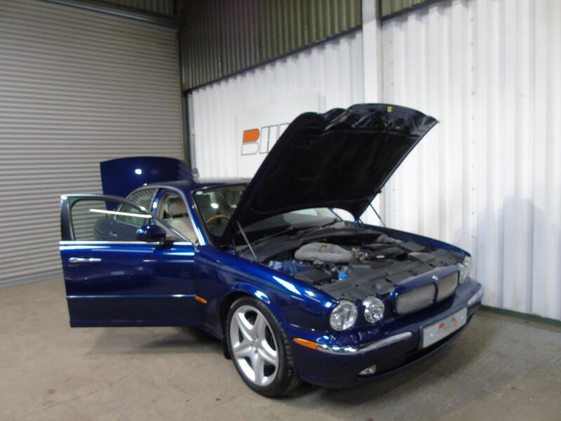 JAGUAR XJ