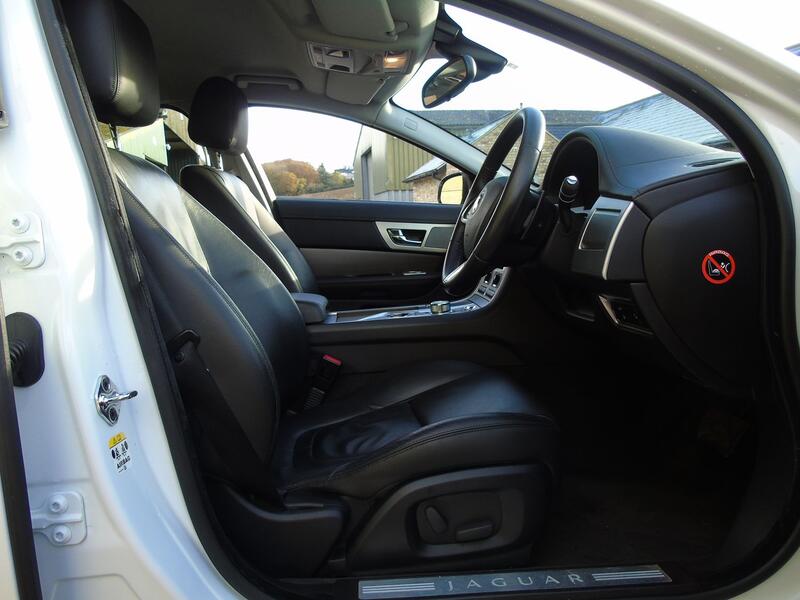 JAGUAR XF