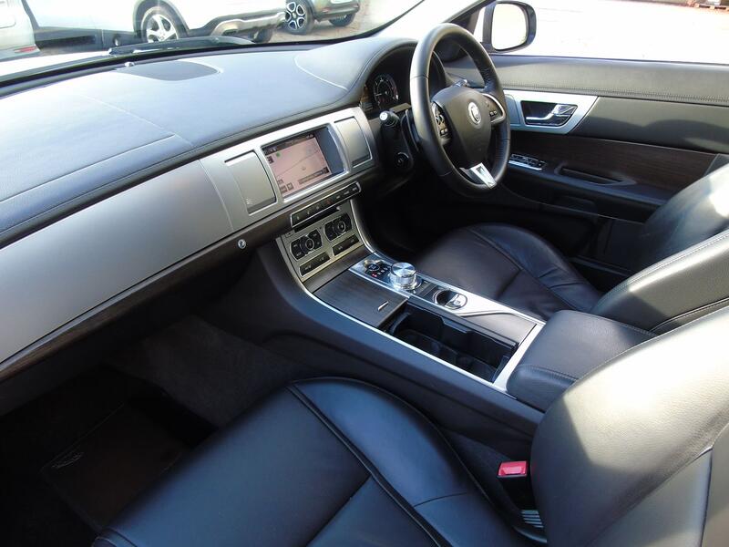 JAGUAR XF