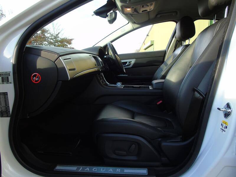 JAGUAR XF