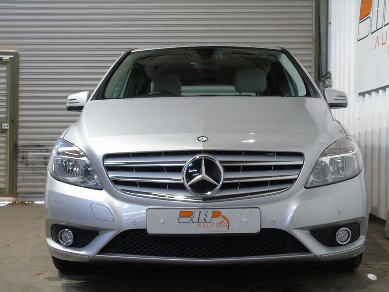 View MERCEDES-BENZ B CLASS 1.6 B180 BlueEfficiency SE