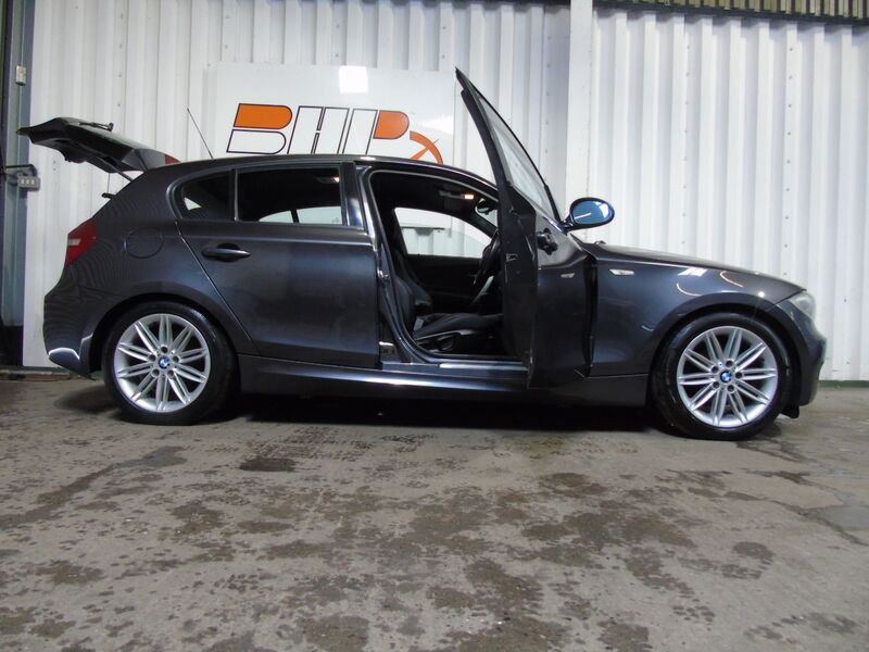 BMW 1 SERIES