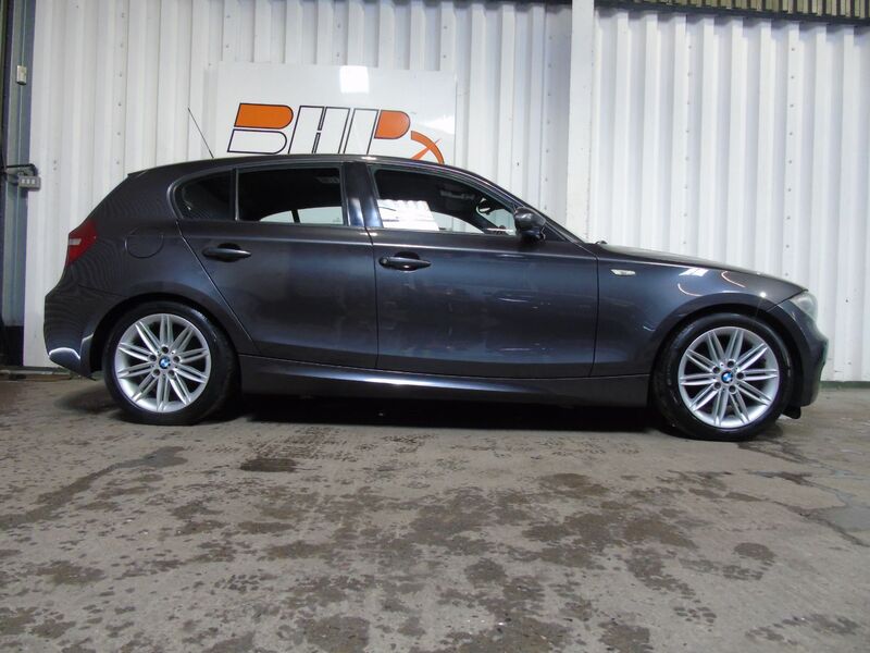 View BMW 1 SERIES 118D M SPORT