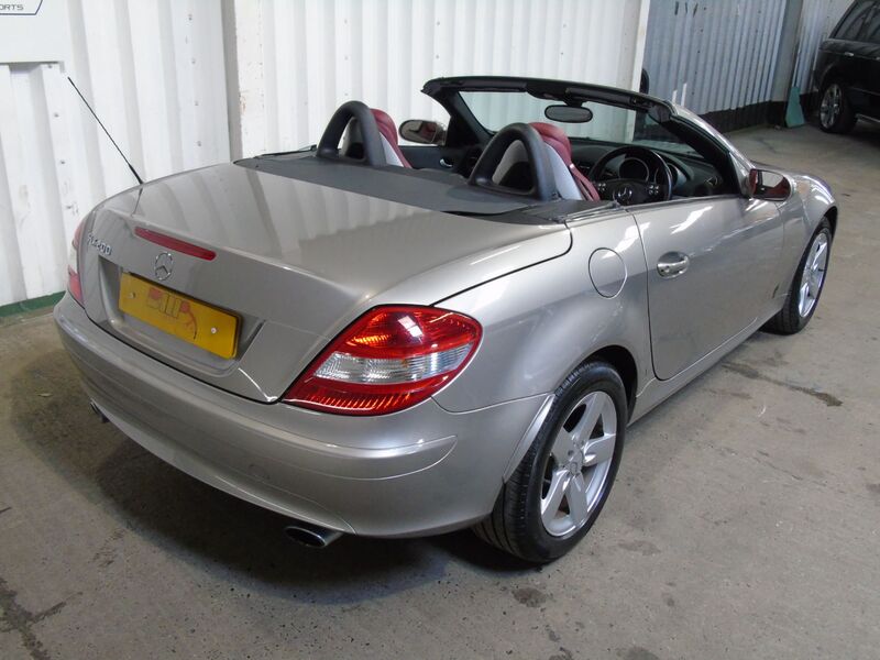 MERCEDES-BENZ SLK