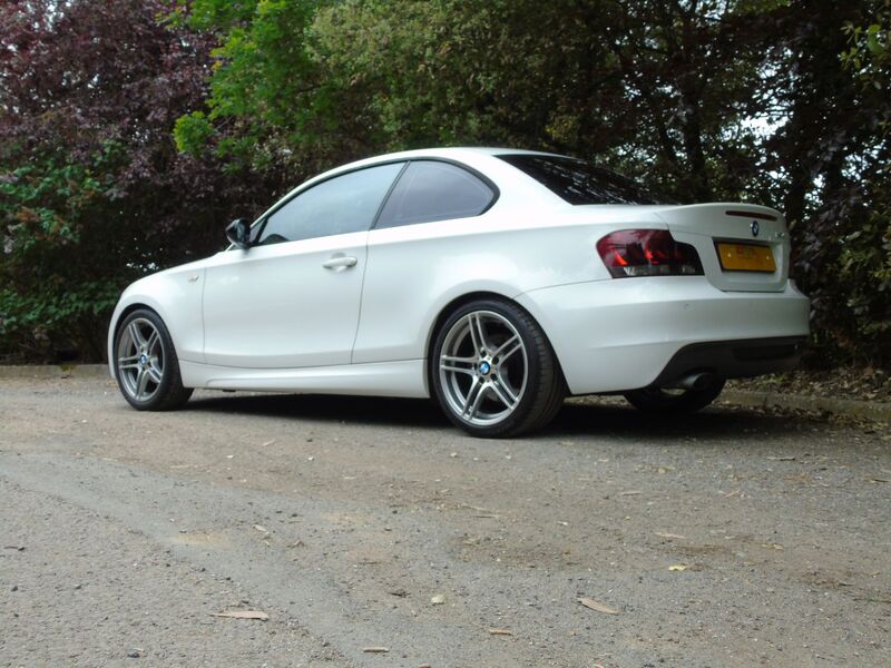 BMW 1 SERIES