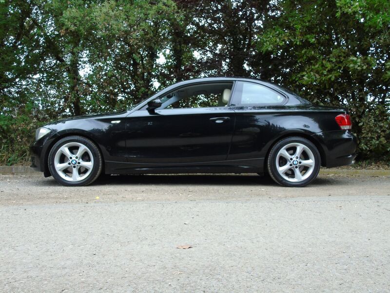 BMW 1 SERIES